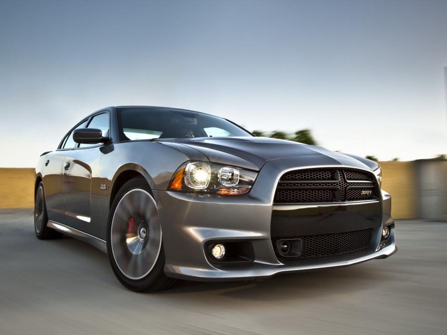  Dodge Charger SRT8 2011 года  (фото 20 из 22)